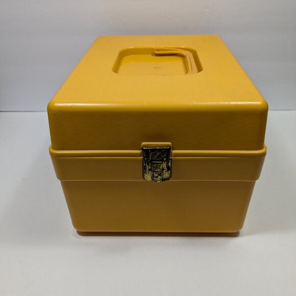 Vintage Wilson Wil-Hold Sewing Box Chest Card File Recipe Yellow Hard Plastic - Picture 1 of 16